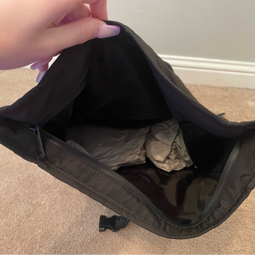 BRAND NEW Calvin Klein Performance Backpack - Picture 6 of 13